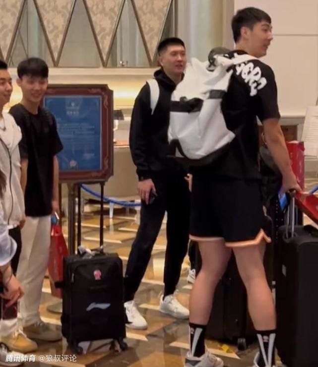 易边再战，双方大打对攻，穆雷4犯被迫下场，约基奇得分助攻一肩挑，波杰姆斯基继续稳定输出，末节两队争夺陷入白热化，维金斯连续单打得手，约基奇迅速回应，关键时刻穆雷连拿5分确立优势，勇士苦苦追赶无果，最终，掘金120-114力克勇士，取得5连胜的同时终结了勇士的5连胜。